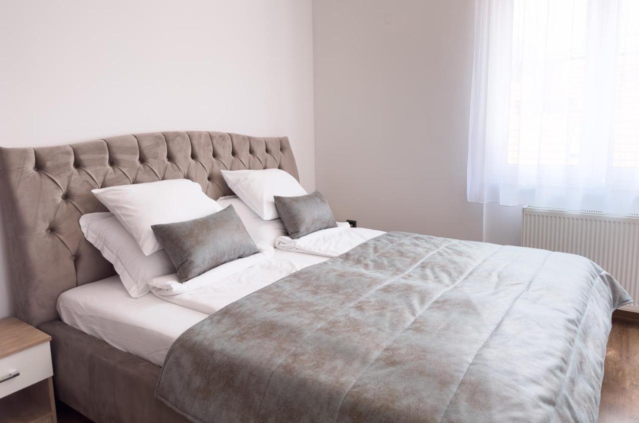 Luxurious And Cosy Brick Apartment - Free Private Parking Сараево Экстерьер фото