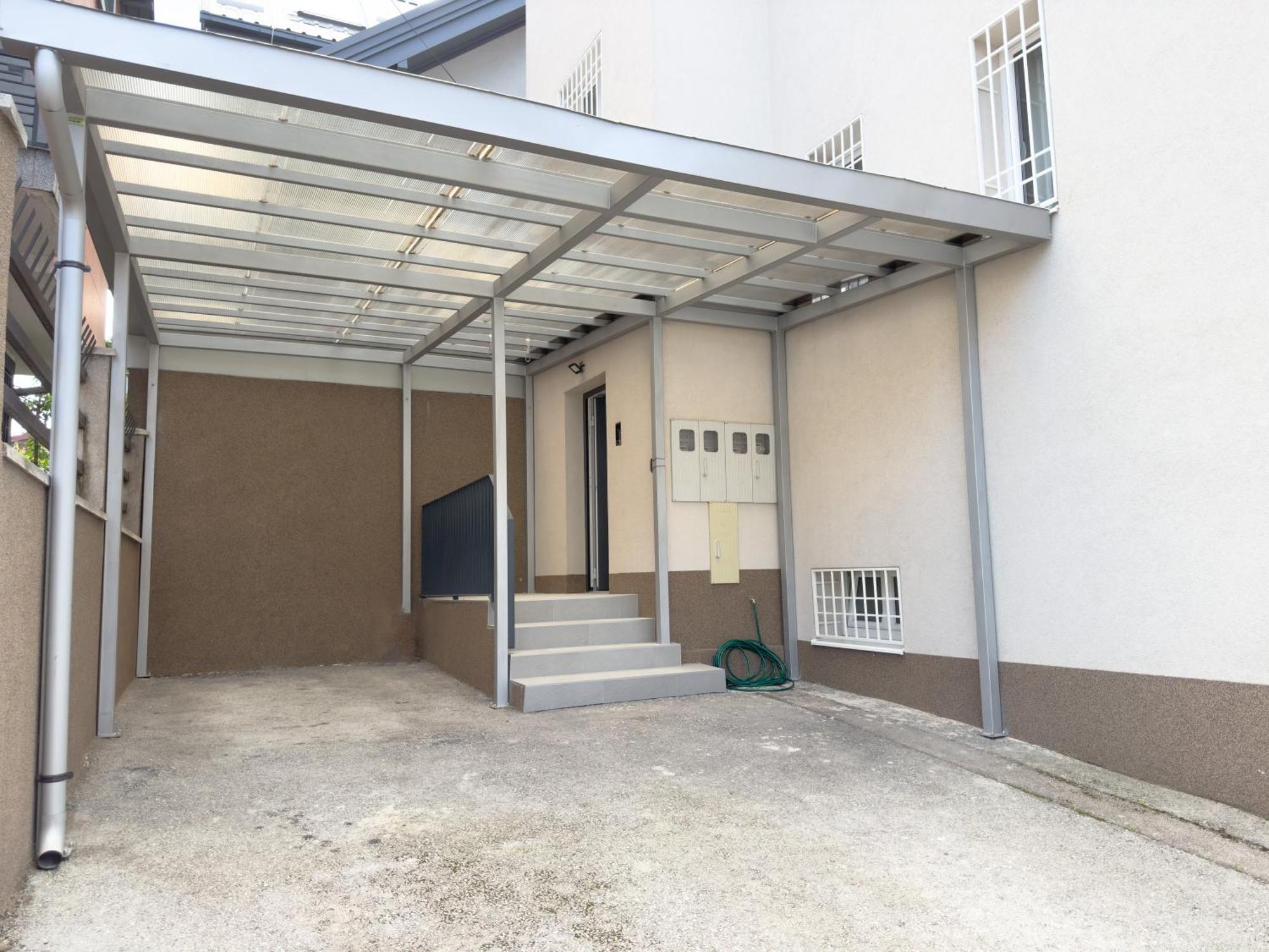 Luxurious And Cosy Brick Apartment - Free Private Parking Сараево Экстерьер фото