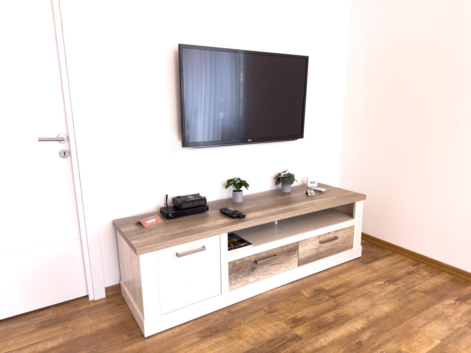 Luxurious And Cosy Brick Apartment - Free Private Parking Сараево Экстерьер фото